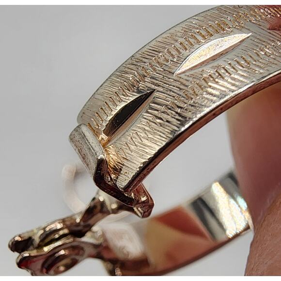 Vintage Monet Hoop Earrings Silver Tone Textured Etched Clip On 1970s Mod Style - Picture 2 of 8